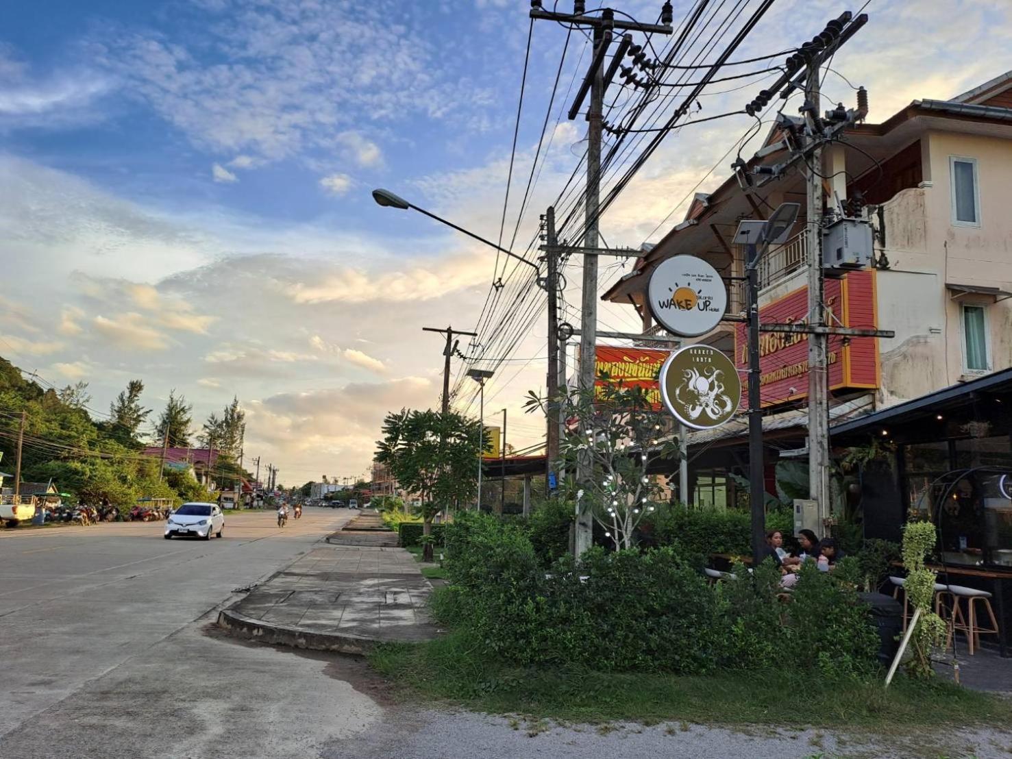 Wake Up @Lanta Hotel : Cafe Ko Lanta المظهر الخارجي الصورة